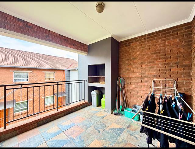 2 bed property for sale in TERENURE